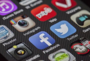 Study Abroad: Mobile and Online Apps to Make the Transition Easy